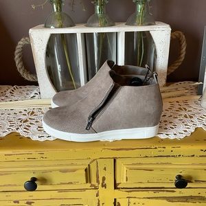 Time and Tru Wedge Sneakers